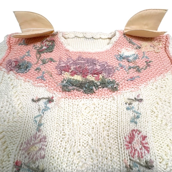 East West | Vintage Floral Cable Knit Sweater | L | Cottagecore | Embroidered - Picture 13 of 15